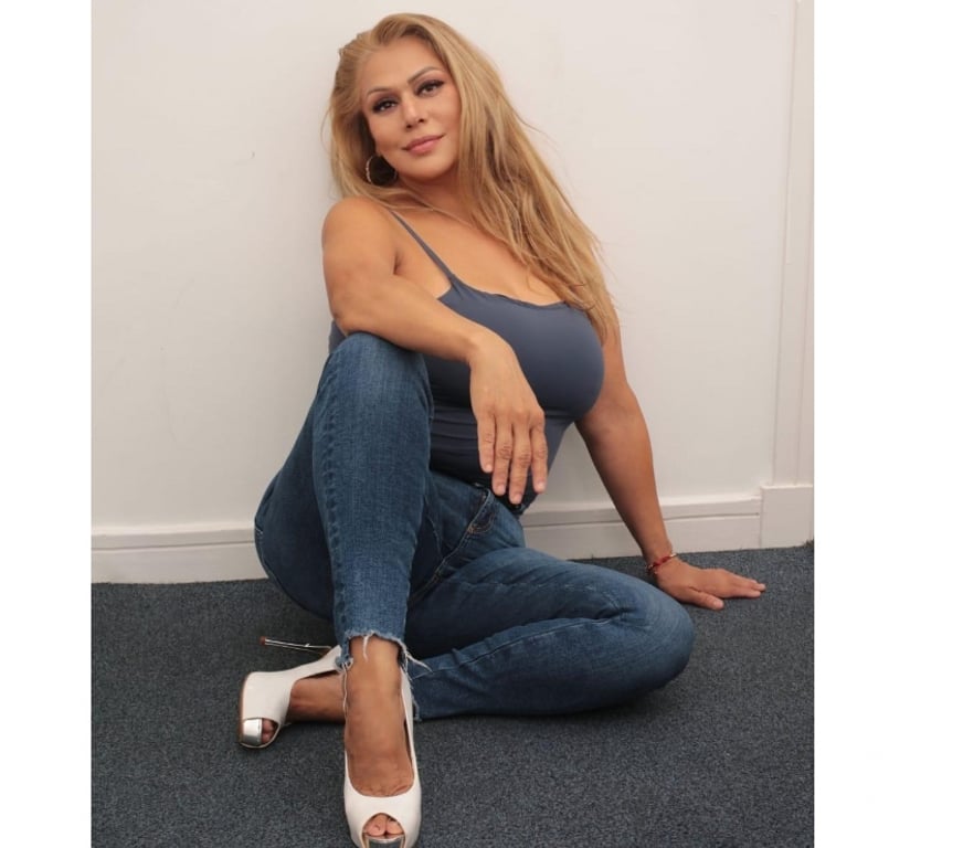 Escorts Kent Medway - Kent - Photos for Horny Latina LOLA!🍑