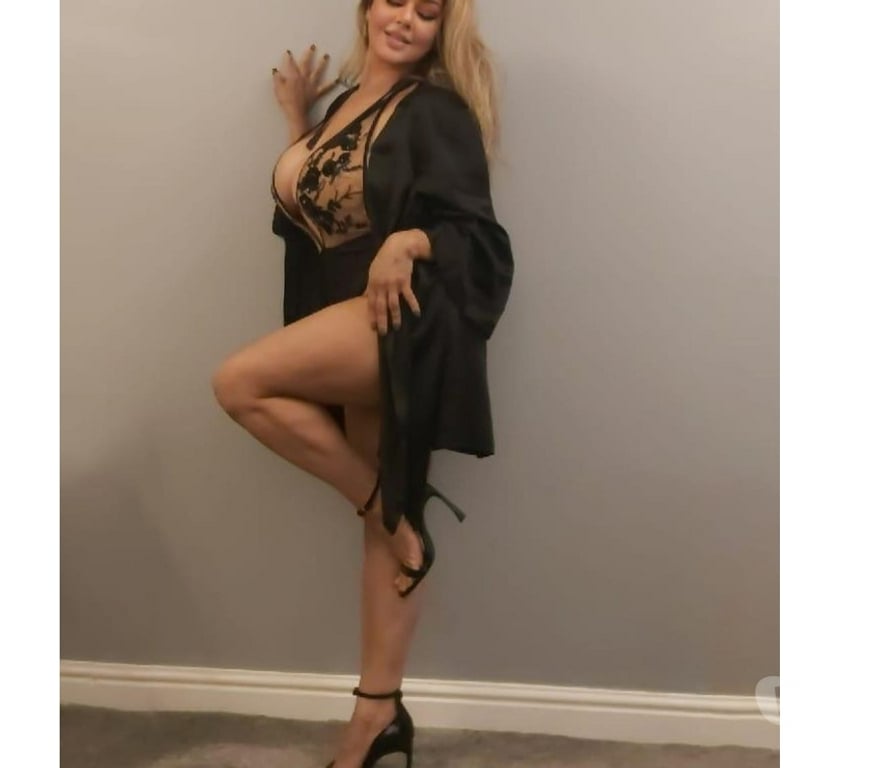Escorts Kent Medway - Kent - Photos for Horny Latina LOLA!🍑