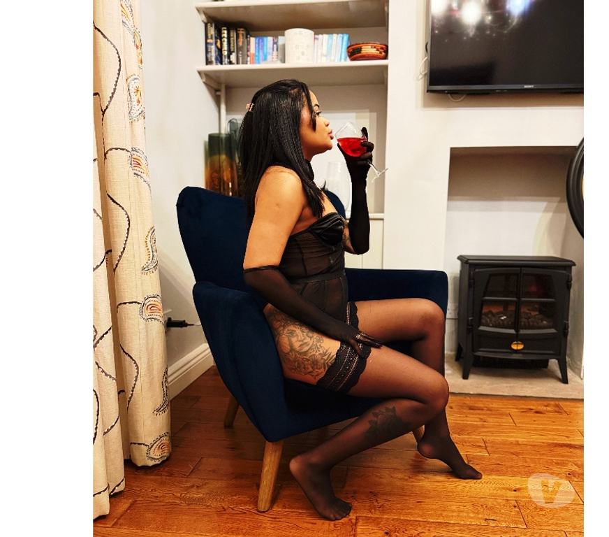 Escorts South West London Sutton - Photos for Anni Party girl 🥳