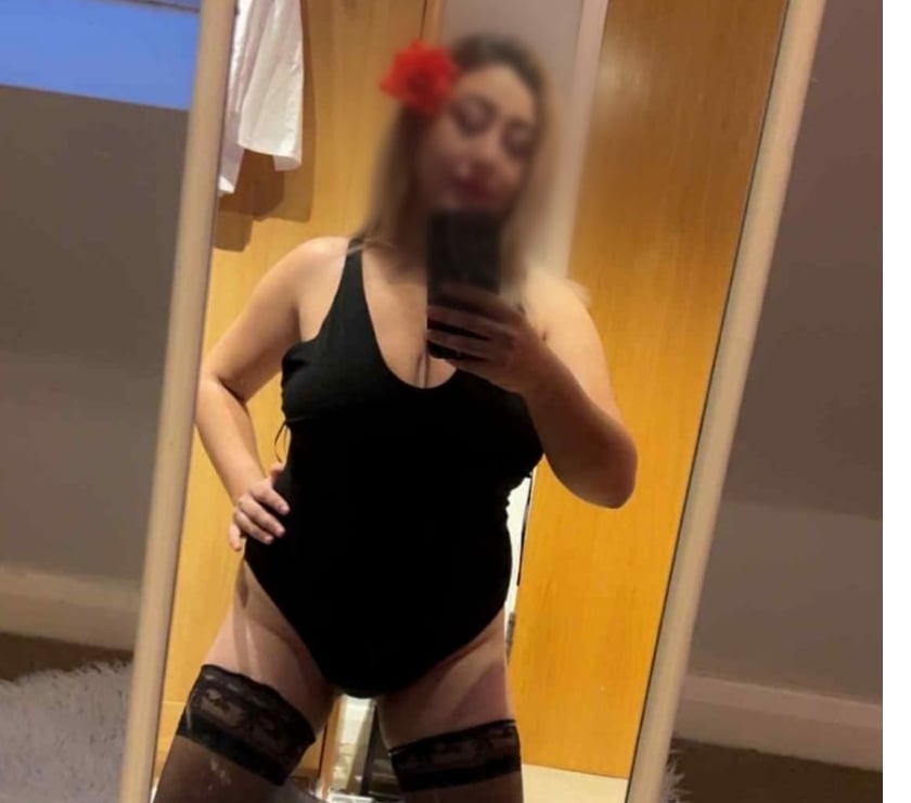 Escorts Leicester City Centre Leicester - Photos for Hi im iris ew in town party girl best service no rush