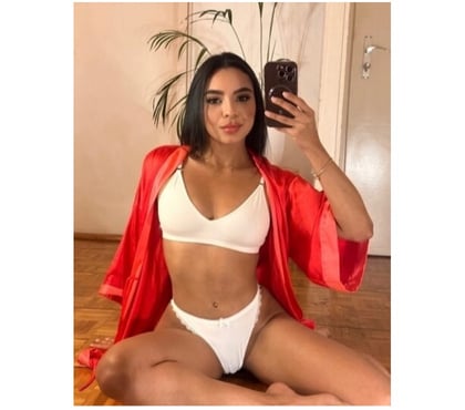 Escorts and Massages Earls Court South West London - Photos for Sara❤️new in town💯party girl💎🍭