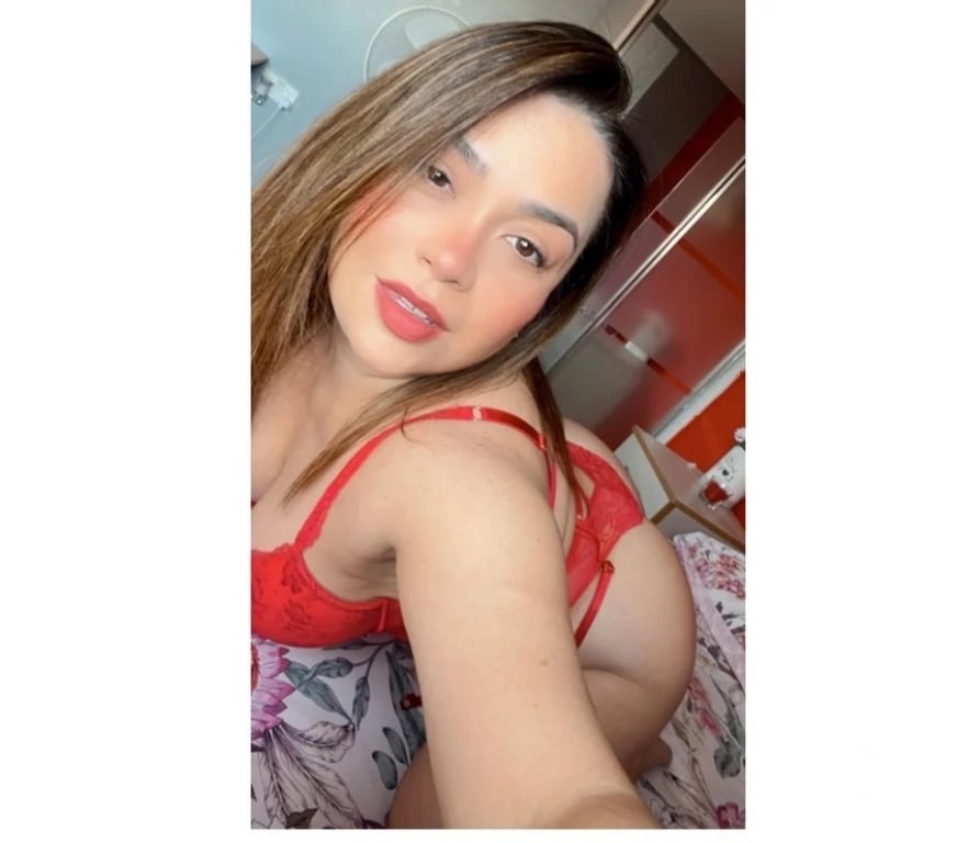 Escorts East London Bow - East London - Photos for Isabella Gorgoeus Latina STRATFORD