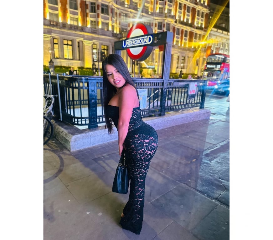 Escorts Surrey Woking - Photos for Miss Kate Dream Girl- Incall- Outcall- Dinner- Travel