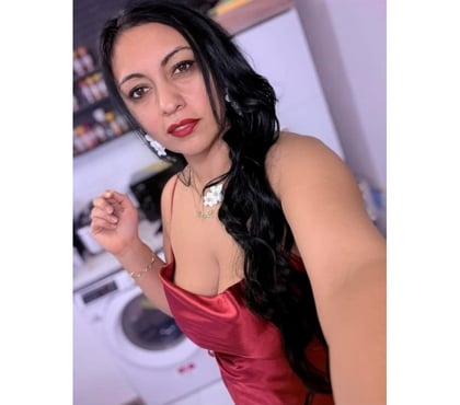 Escort Greenwich South East London - Photos for Sara love party owo included full service❤️