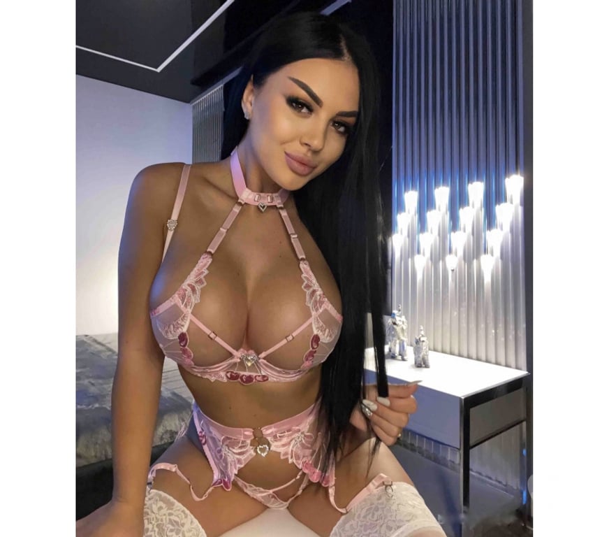 Escorts Surrey Mole Valley - Photos for Eva💙just arrived 💙real girl 💙party 💙in&out