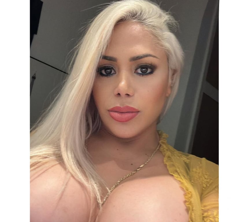 Trans Escorts Nottinghamshire Nottingham - Photos for Sexy Blonde TRANSEXUAL BOMBSHELL in NG1