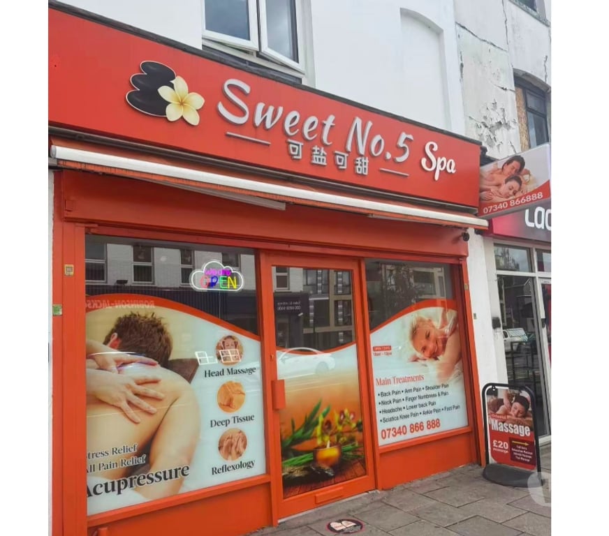 Escorts South East London Eltham - South East London - Photos for Experience True Comfort MASSAGE (SE9)