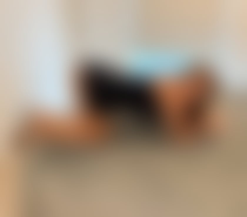 Escorts Greater Manchester Manchester - Photos for Beth horny Cuban slim genuine real ALL SERVICE INCLUDE