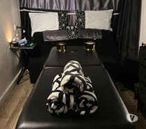 Relaxing deep tissue massage by Sofia