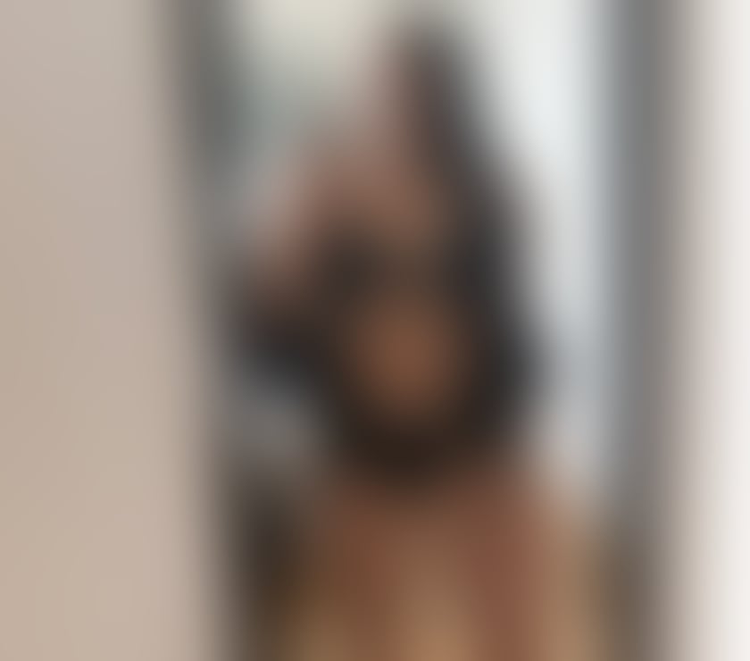 Photos for Mia hot and Brazilian party 🥳 🇧🇷😈