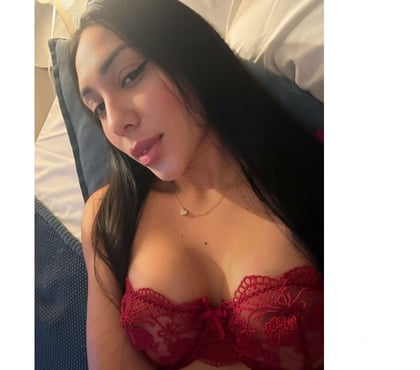 Photos for Mia hot and Brazilian party 🥳 🇧🇷😈