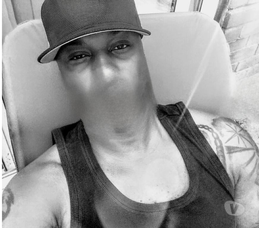 adult personals Glasgow Glasgow City Centre - Glasgow - Photos for Straight guy. Ladies only for friendship & fun.