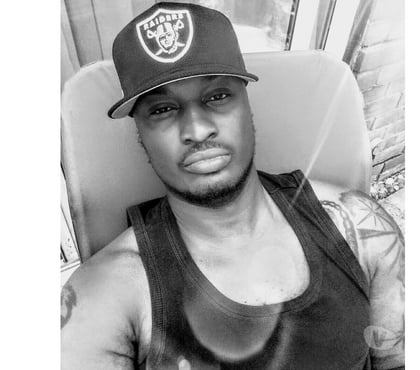 adult personals Glasgow City Centre Glasgow - Photos for Essex guy looking for a lady for friendship & fun.