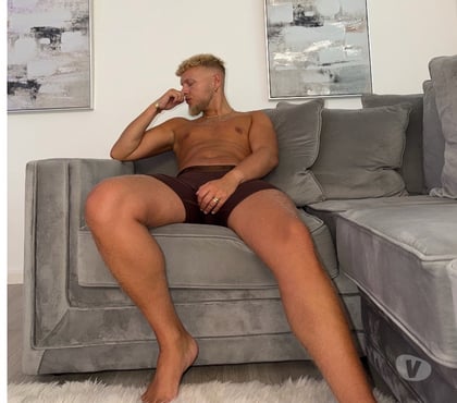 Gay Escorts Tring Dacorum - Photos for Fun now Available accommodate and travel 💕