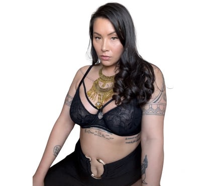 Escorts Newcastle Upon Tyne Gateshead - Photos for Foot worship, Domination and or Sacred Tantric Massage