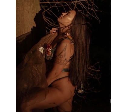 Escorts Newcastle Upon Tyne Gateshead - Photos for Foot worship, Domination and Erotic Tantric Massage