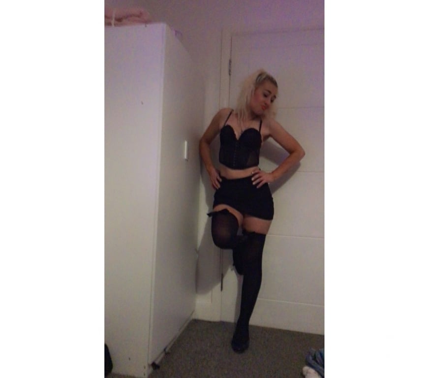 Escorts West Yorkshire Bradford - Photos for British, Genuine lady. Real pictures. Call me now...