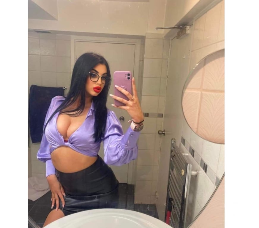 Escorts Oxfordshire Oxford - Photos for Best Girl Best service party🫦🫦🫦