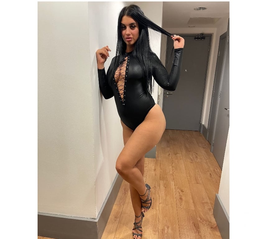 Escorts Oxfordshire Oxford - Photos for Best Girl Best service party🫦🫦🫦