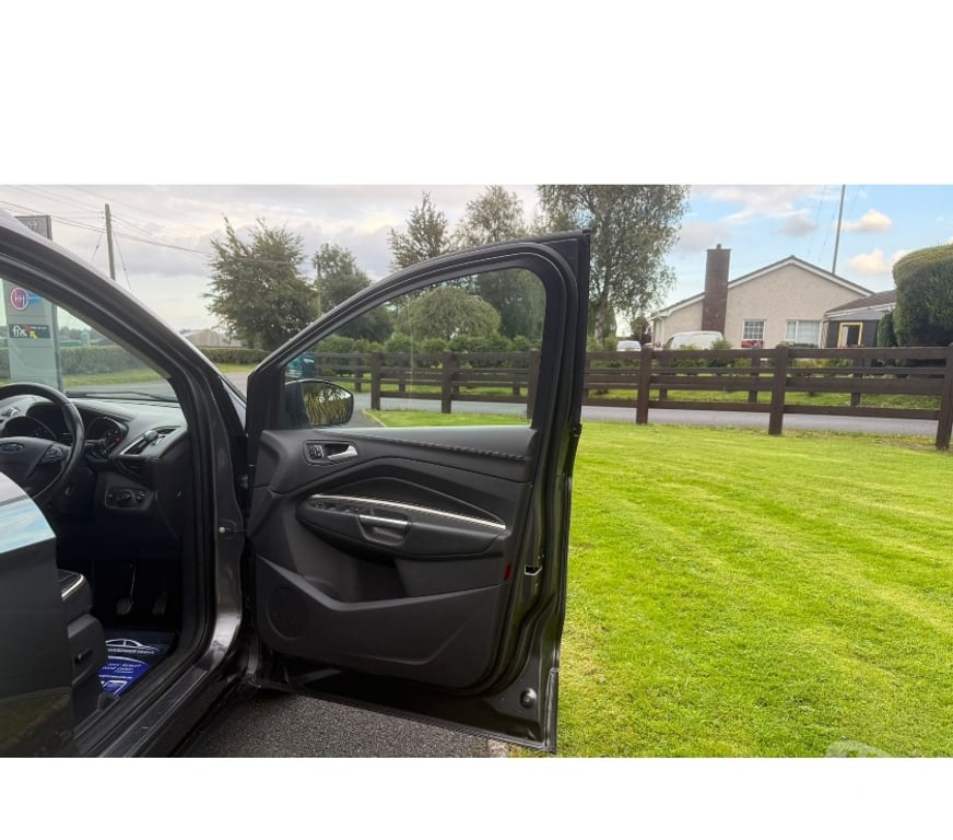 used cars for sale Armagh, Banbridge and Craigavon Magheralin - Armagh, Banbridge and Craigavon - Photos for Frank Gardiner Motors| 2018 Ford Kuga Vignale