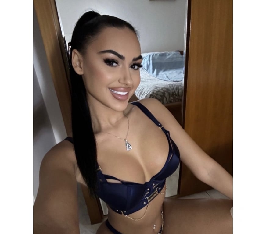 Escorts Glasgow East Kilbride - Glasgow - Photos for Maya 🍑 Party girl 🥂 WET and HORNY 💦