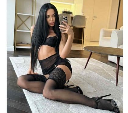 Escorts Watford High Street Station Watford - Photos for Hi I'm Alina just for you outcall