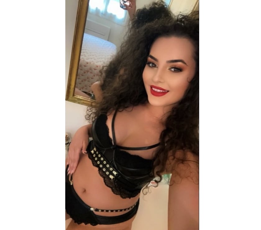 Escorts and Massages Swindon Swindon - Photos for 💯❣️ Irene In Town, Just Arriving! ❤️‍🔥