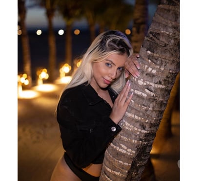 Escorts and Massages Swindon Town Centre Swindon - Photos for Sexy Blondina Brazilian