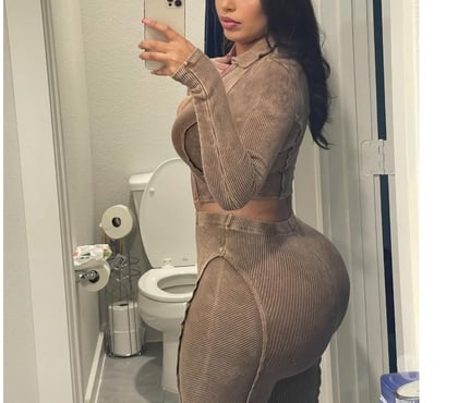 Adult Entertainment Piccadilly Manchester - Photos for •The MILF You Can’t Handle