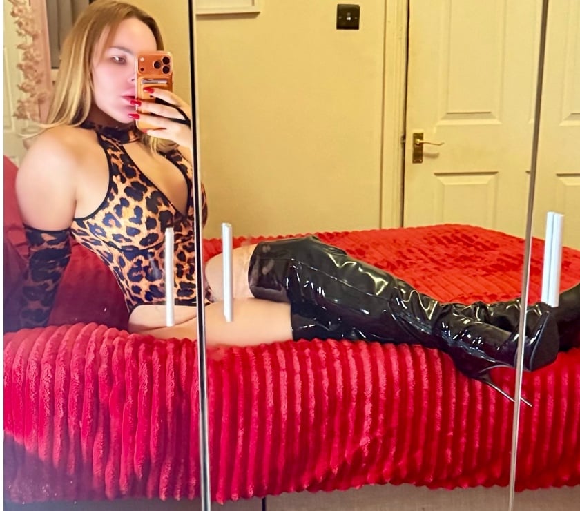 Transsexual Escorts Mexborough Doncaster - Photos for Valentina Brazilian big boobs