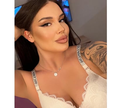 Escorts Romford Havering - Photos for SANYA REAL PHOTO PARTY 🎉 OUTCALL CALL NOW😍
