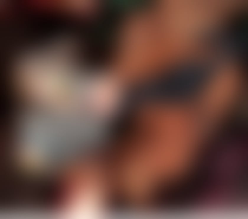 Escorts Merseyside Wirral - Photos for Sexy English mature lady in the Wirral. Short notice x