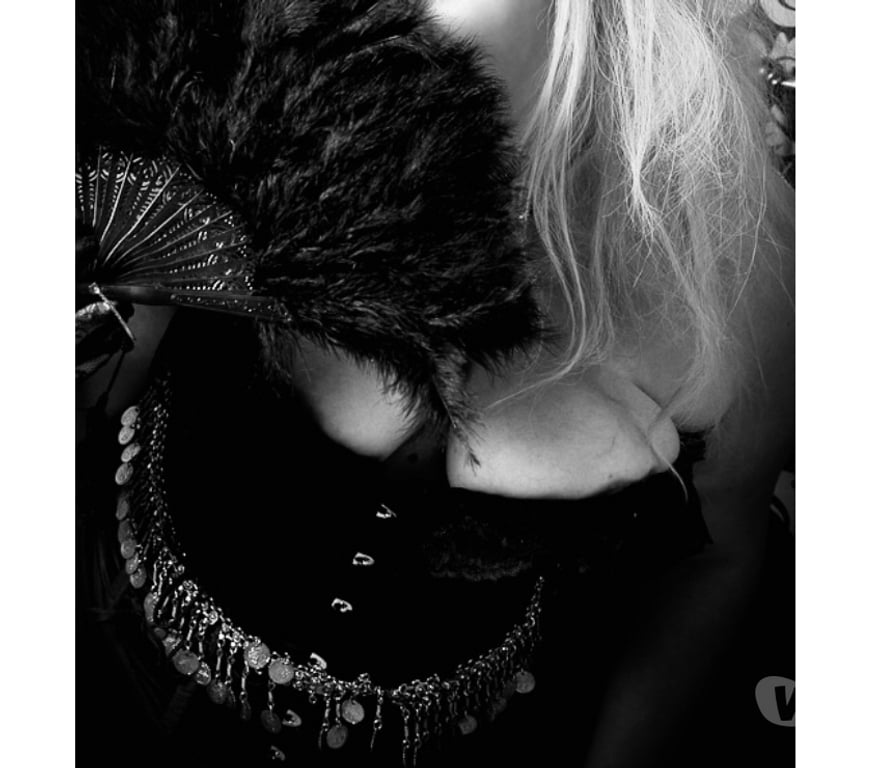 Escorts Merseyside Wirral - Photos for Glamorous big girls your cup of tea?