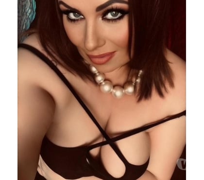 Escorts Birkenhead Wirral - Photos for Sensual, curvaceous mature 100% British bird!