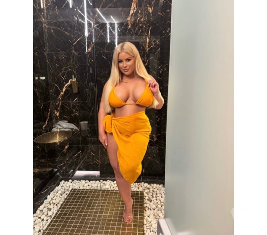 Escorts West Yorkshire Bradford - Photos for Elly, only cash on arrival !!
