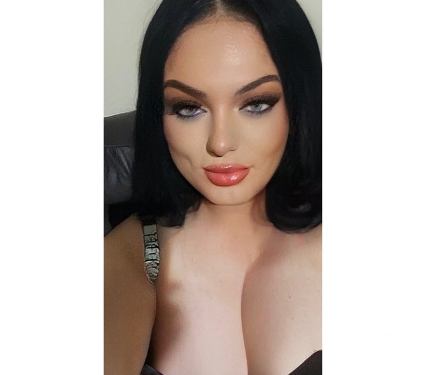 Trans Escorts Ealing Perivale - Ealing - Photos for 7inch Irish trans girl in Perivale Ealing