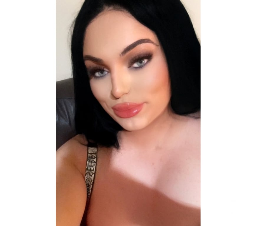 Trans Escorts Ealing Perivale - Ealing - Photos for 7inch Irish trans girl in Perivale Ealing
