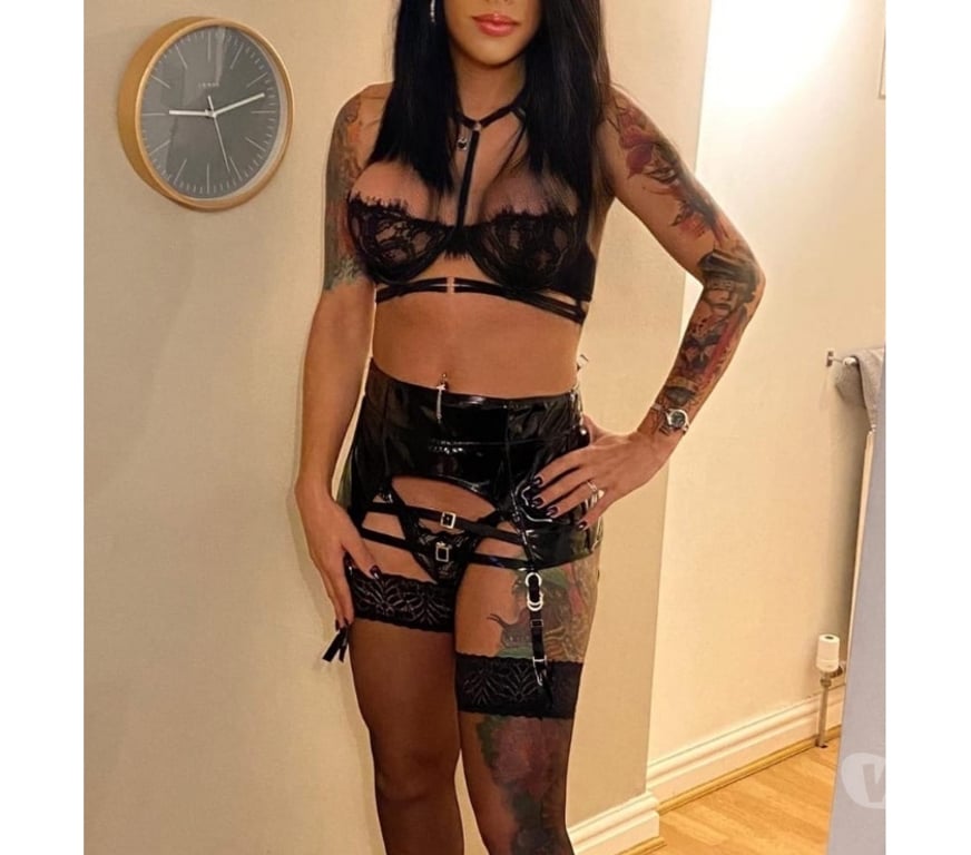 Trans Escorts West Yorkshire Leeds - Photos for Aline Diniz Ts Back in Leeds !!