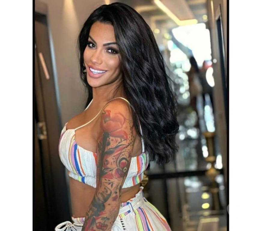 Trans Escorts West Yorkshire Leeds - Photos for Aline Diniz Ts Back in Leeds !!