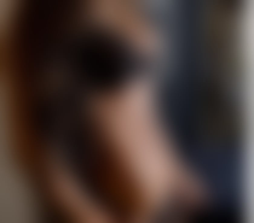 Escorts West Yorkshire Leeds - Photos for Sexy Jullie - Party Girl