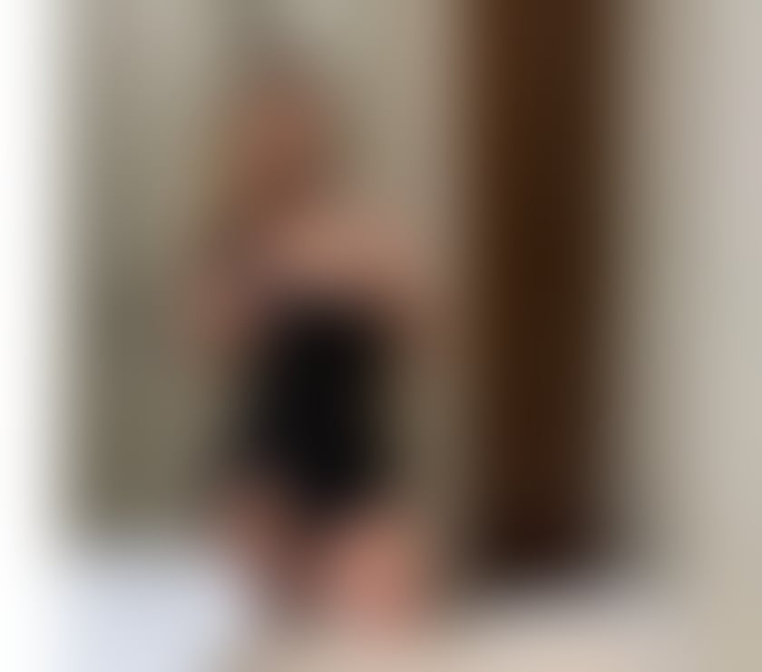 Escorts East London Canary Wharf Station - East London - Photos for 🥵 Gorgeous Curvy petit 👻 Brazilian party girl 🎃