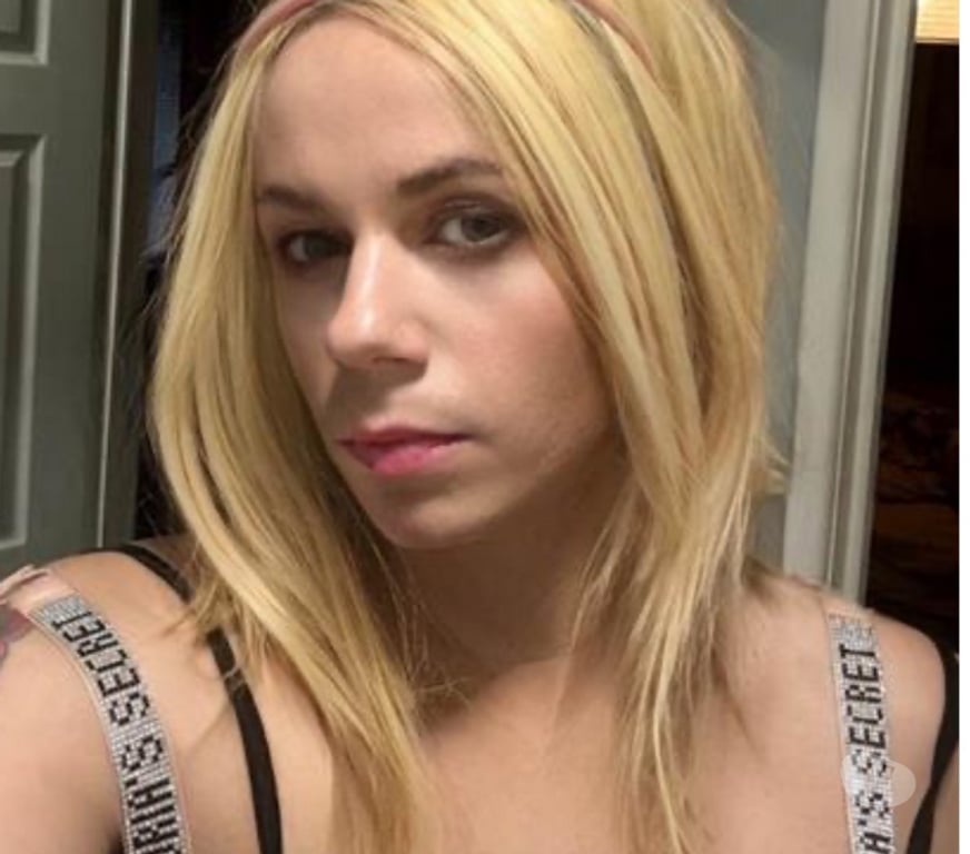 Trans Escorts Greater Manchester Manchester - Photos for Kelly very Fem NaughtyTgirl who loves servicing + pleasing