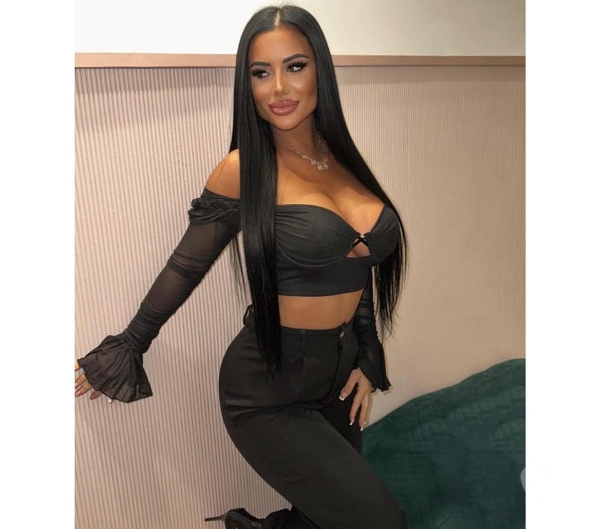 Escorts West Sussex Crawley - Photos for 🩷hi I'm new in town Lisa 🩷party girl
