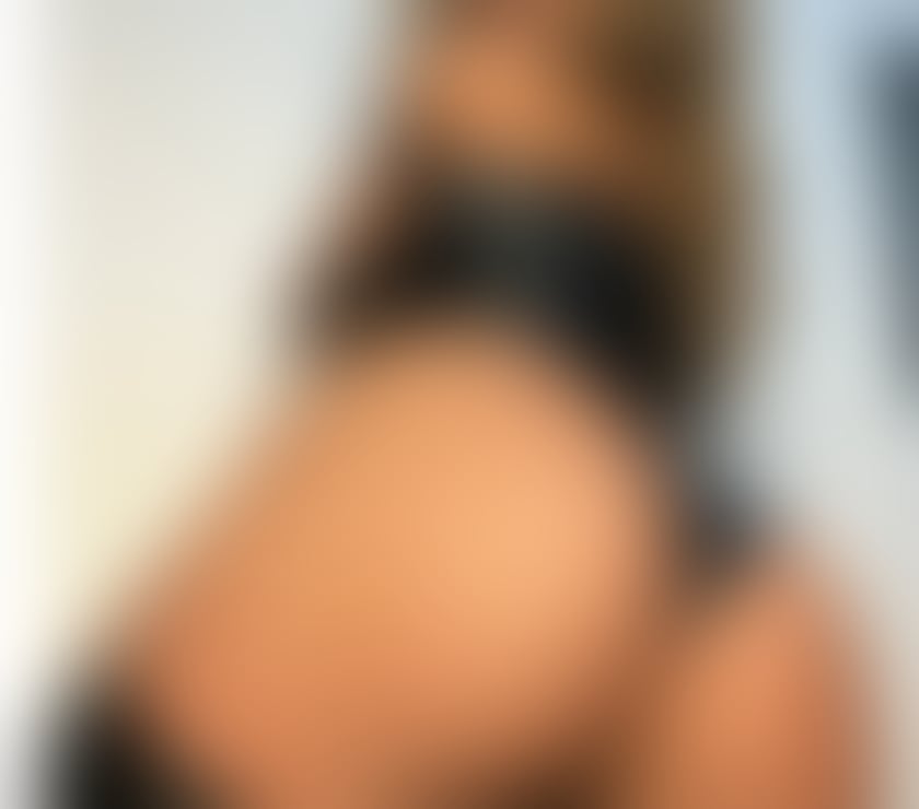 Escorts Surrey Surrey Heath - Photos for Sexy blonde în town for out call 24h
