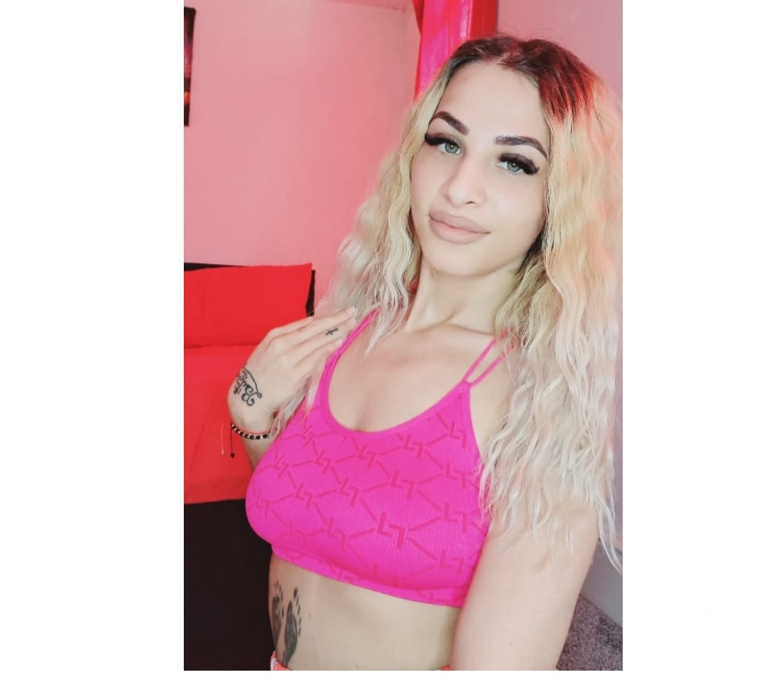 Escorts East Sussex Brighton - Photos for Hello bella is come back Best owo and kiss no Rush😋