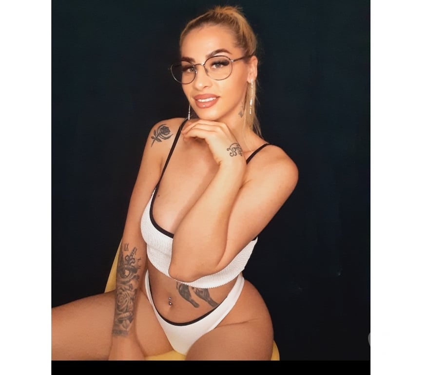 Escorts East Sussex Brighton - Photos for Hello bella is come back Best owo and kiss no Rush😋