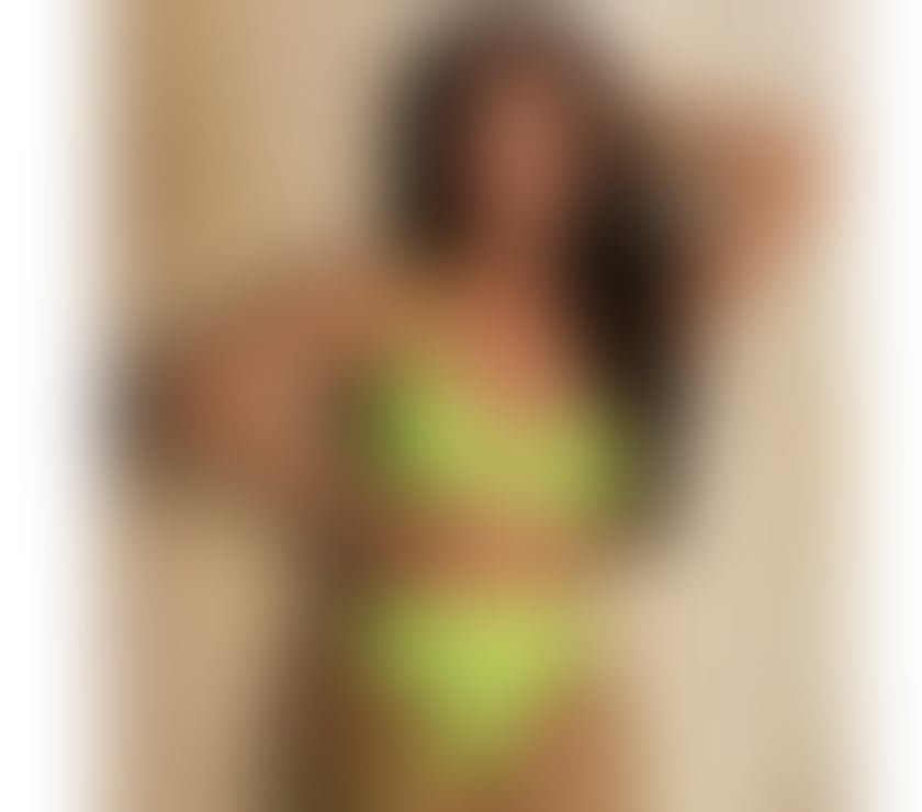  Escorts & Erotic Massage High Wycombe Buckinghamshire - Photos for good sexy brunette in your city