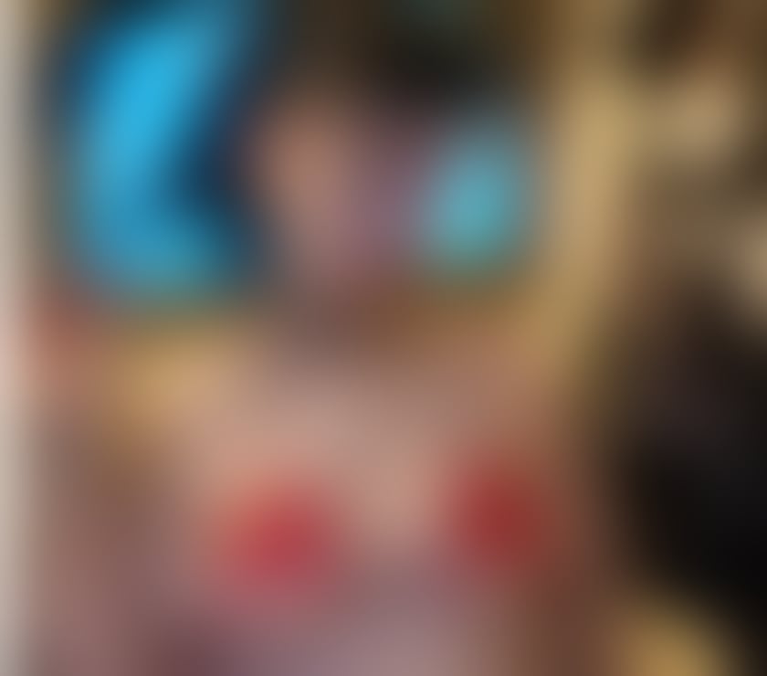 Trans Escorts East London Canary Wharf - East London - Photos for Goth trans girl - whatsapp me as my number is not ringing