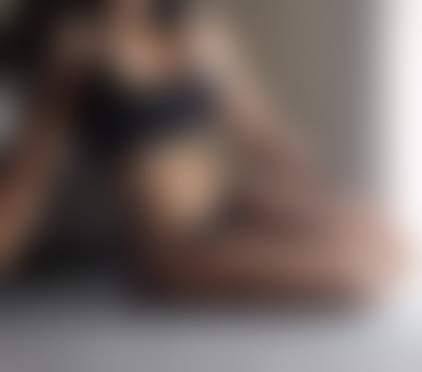 ELLA FITNESS🔥🔥 EXOTIC NEW GIRL 🔥🔥GYM BABE