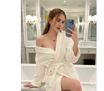 Photos for Genuine Petite Thai beauty